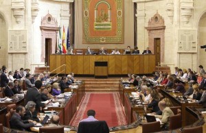 parlamento-andaluz-pide-gobierno-reforma-legislativa-permita-entregar-vivienda-pago-hipoteca_1_661932